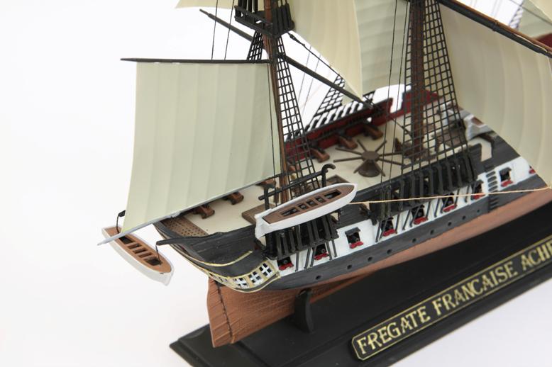 Model Kit loď 9034 - French Frigate "Acheron" (1:200)