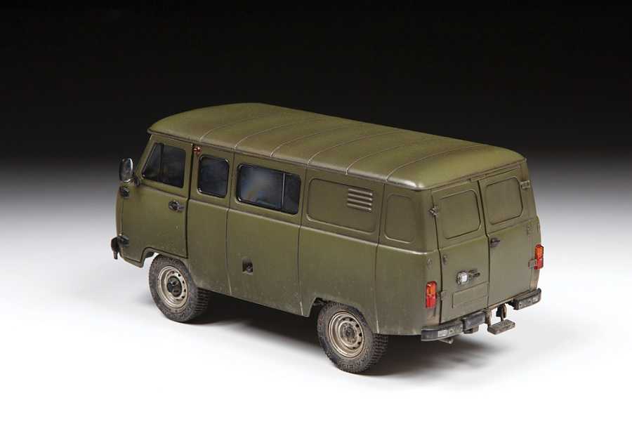 Model Kit military 3644 - UAZ 3909 Russian Military Van (1:35)