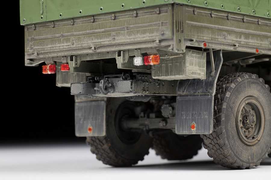 Model Kit military 3697 - Russian three axle truck K-5350 "MUSTANG" (1:35)