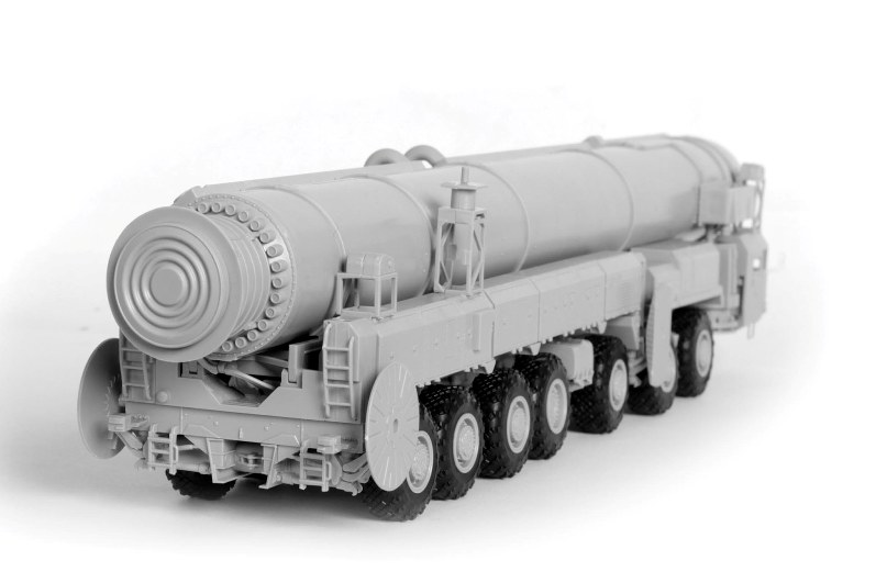 Model Kit military 5003 - Ballistic Missile Launcher "Topol" (1:72)