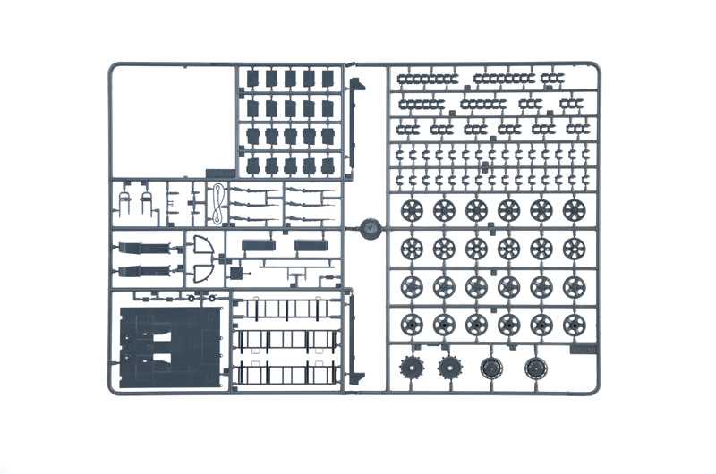 Model Kit military 6395 - Sd.Kfz 10/4 with Flak 30 and Crew (1:35)