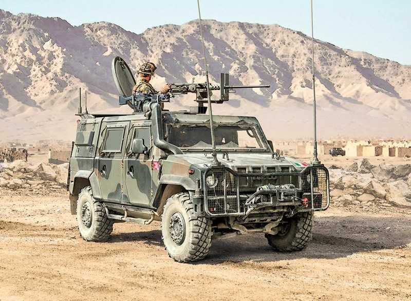 Model Kit military 6766 - VTLM Lince (1:35)