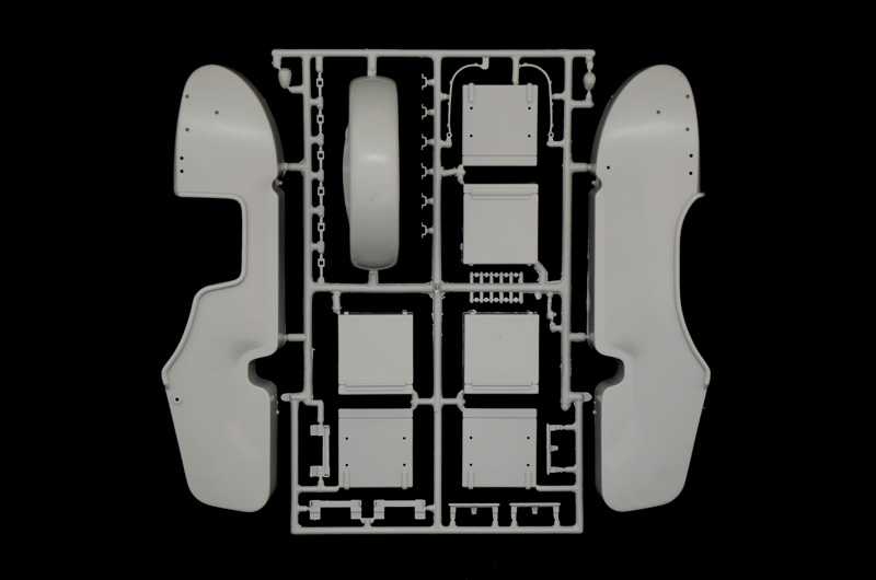 Model Kit military 7403 - German Military Motorcycle with Sidecar (1:9)