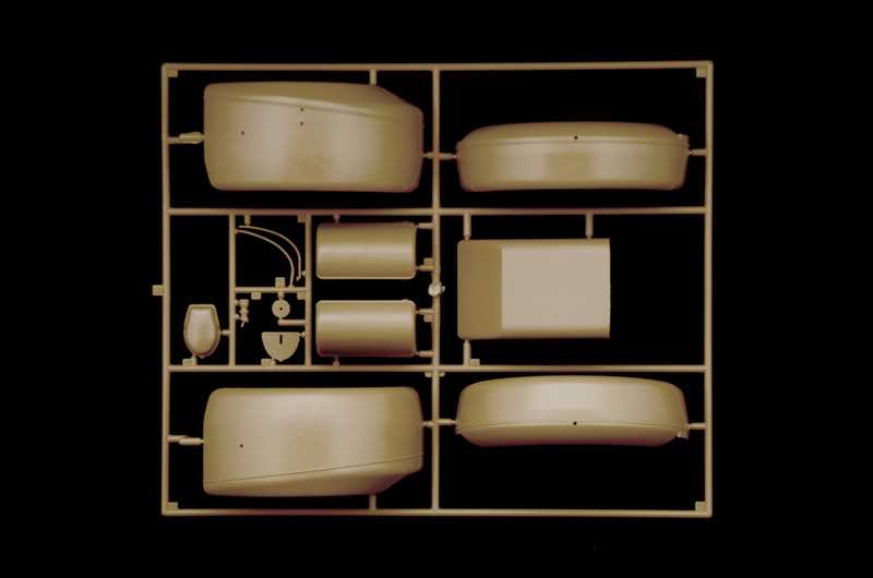 Model Kit military 7405 - Kdf.1 Typ 82 Kübelwagen (1:9)