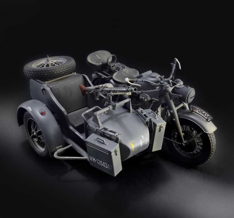 Model Kit military 7406 - Zundapp KS 750 with sidecar (1:9)