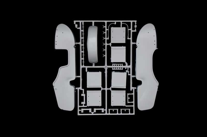 Model Kit military 7406 - Zundapp KS 750 with sidecar (1:9)