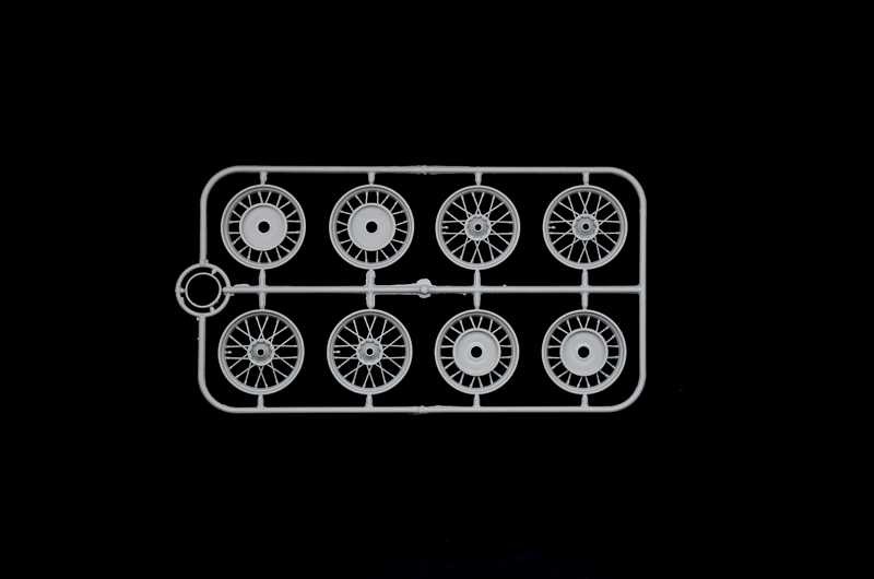 Model Kit military 7406 - Zundapp KS 750 with sidecar (1:9)