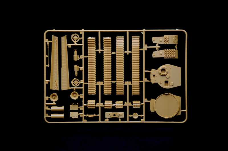 Model Kit tank 25755 - Pz. Kpfw. VI Tiger I (1:56)