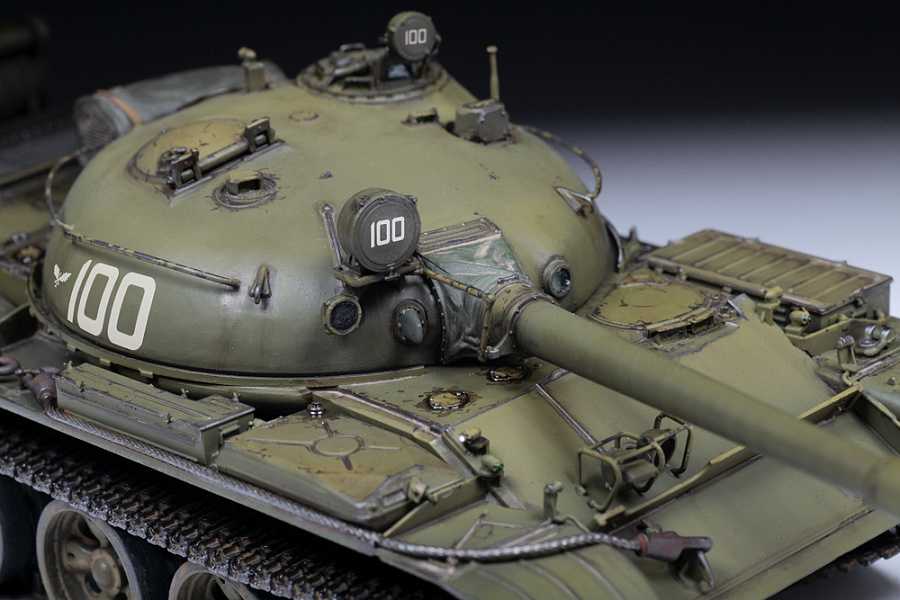 Model Kit tank 3622 - T-62 Soviet Main Battle Tank (1:35)