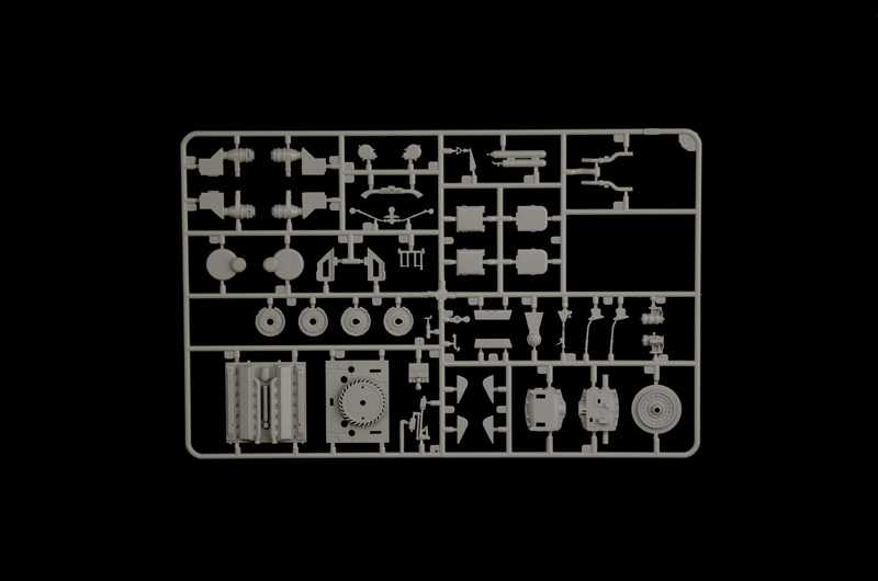 Model Kit tank 6758 - T34/85 Zavod 112 Mod. 1944 (1:35)