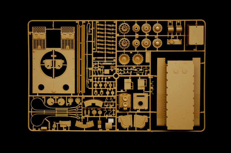 Model Kit tank 6767 - Pz. Kpfw. VI Tiger I Ausf. E/H1 (1:35)