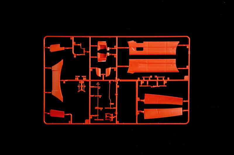 Model Kit truck 3973 - Volvo F12 Intercooler Medium Roof (1:24)