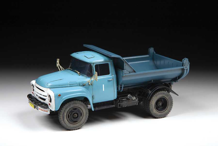 Model kit auto 43004 - ZIL 130 (1:43)
