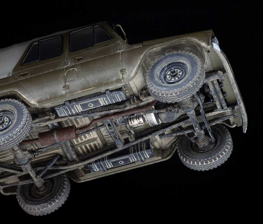 Model kit military 3629 - UAZ-469 Soviet 4WD off-road vehicle (1:35)