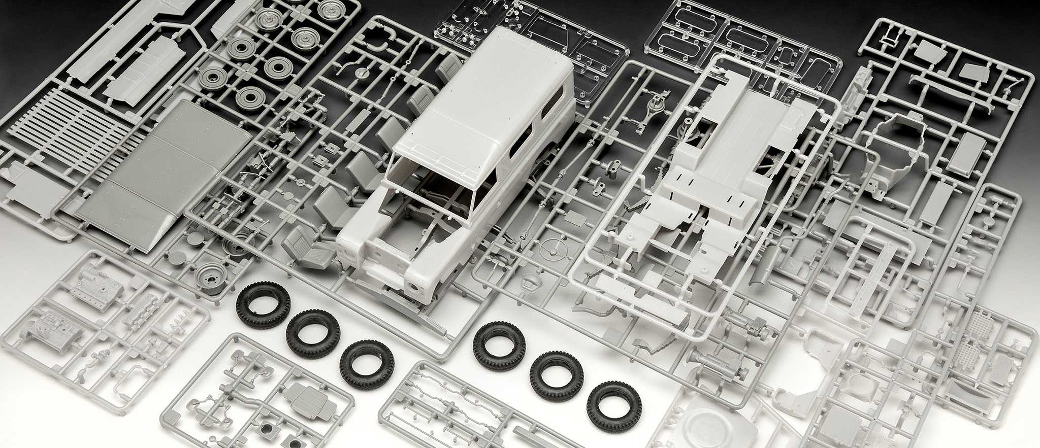 ModelSet auto 67056 - Land Rover Series III LWB (commercial) (1:24)