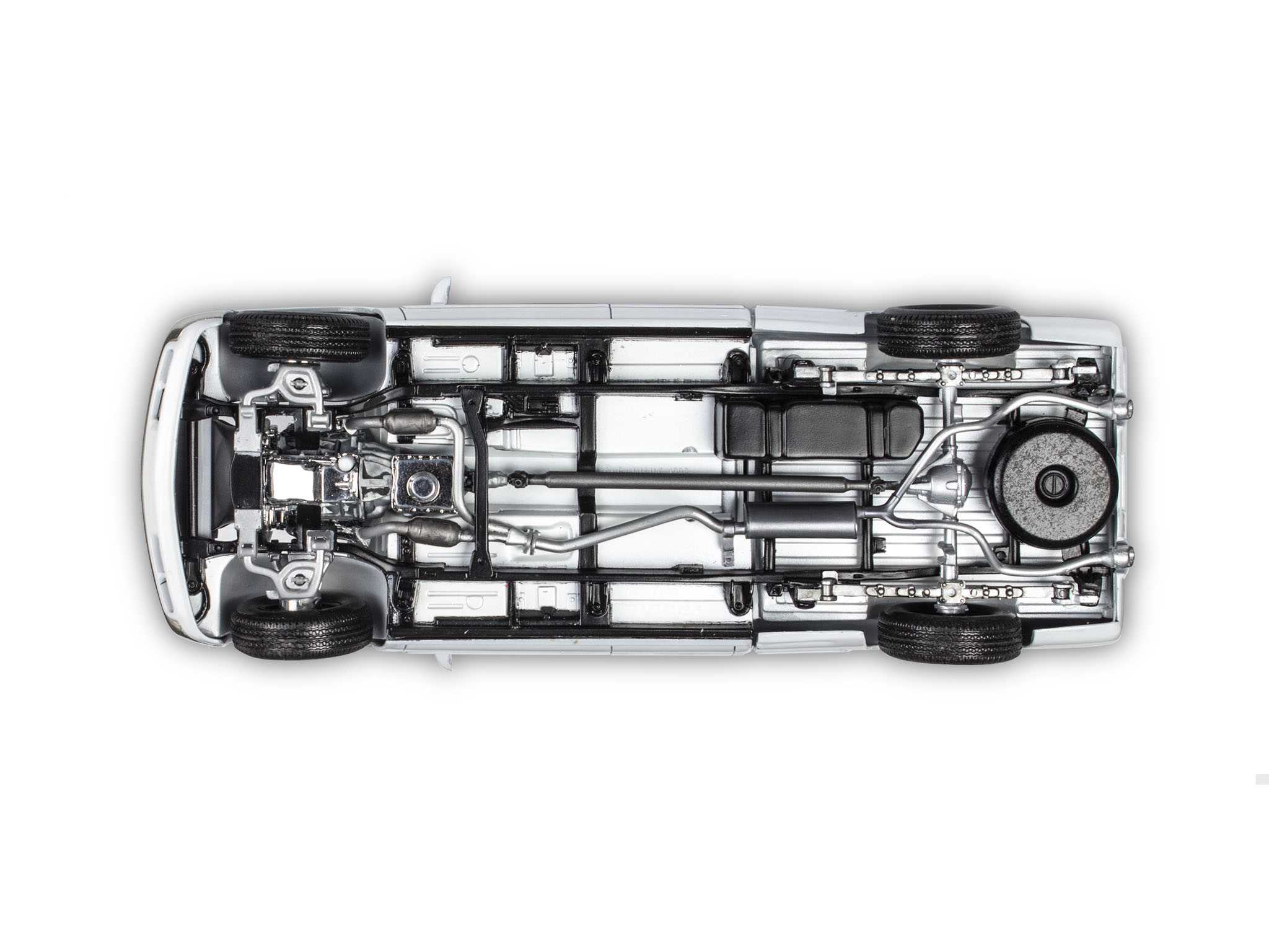 Plastic ModelKit MONOGRAM auto 4538 - 1999 Chevy Silverado Custom Pickup (1:25)