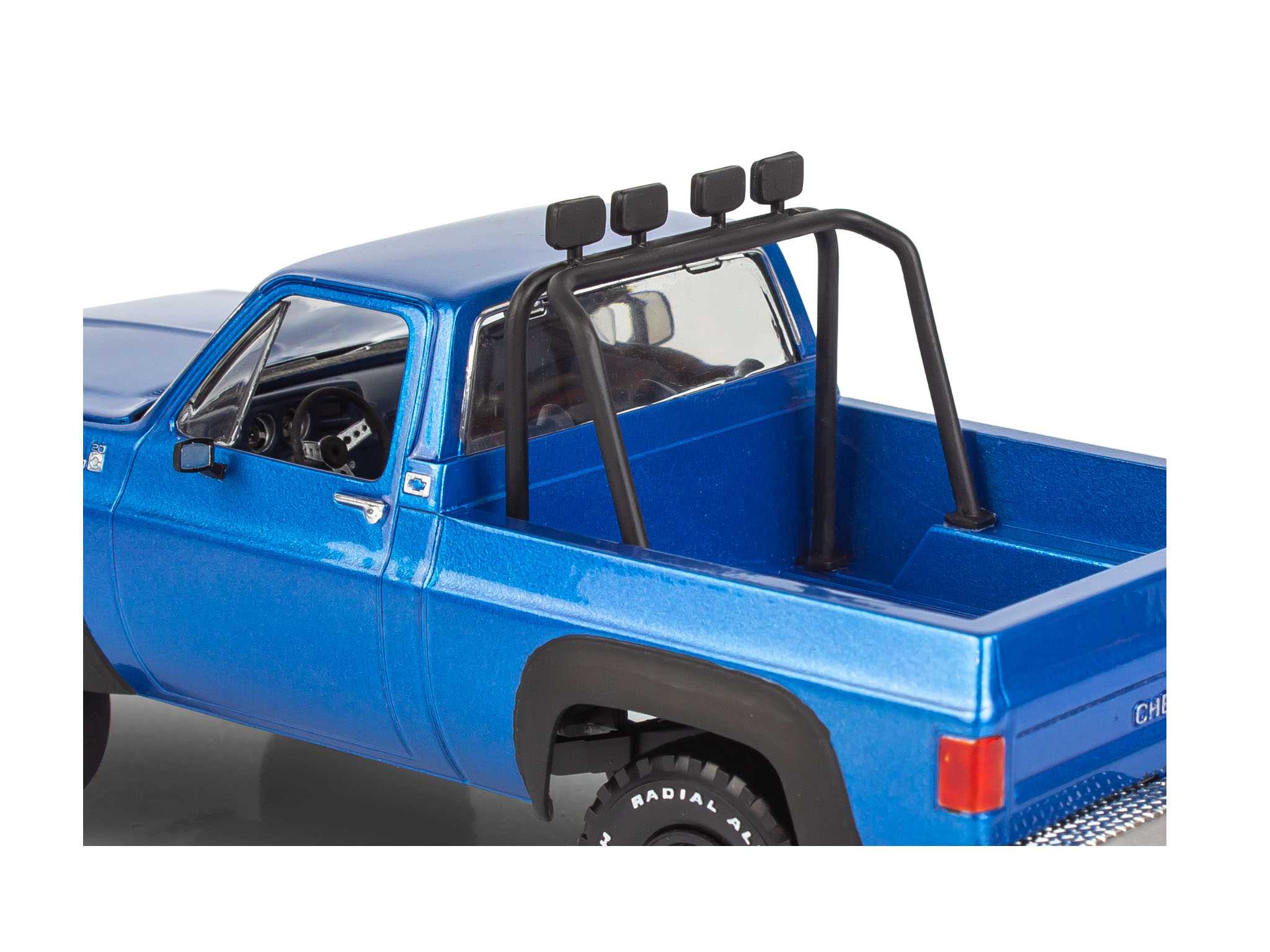 Plastic ModelKit MONOGRAM auto 4581 - 78 Chevy 4x4 Pickup with Go-kart (1:25)