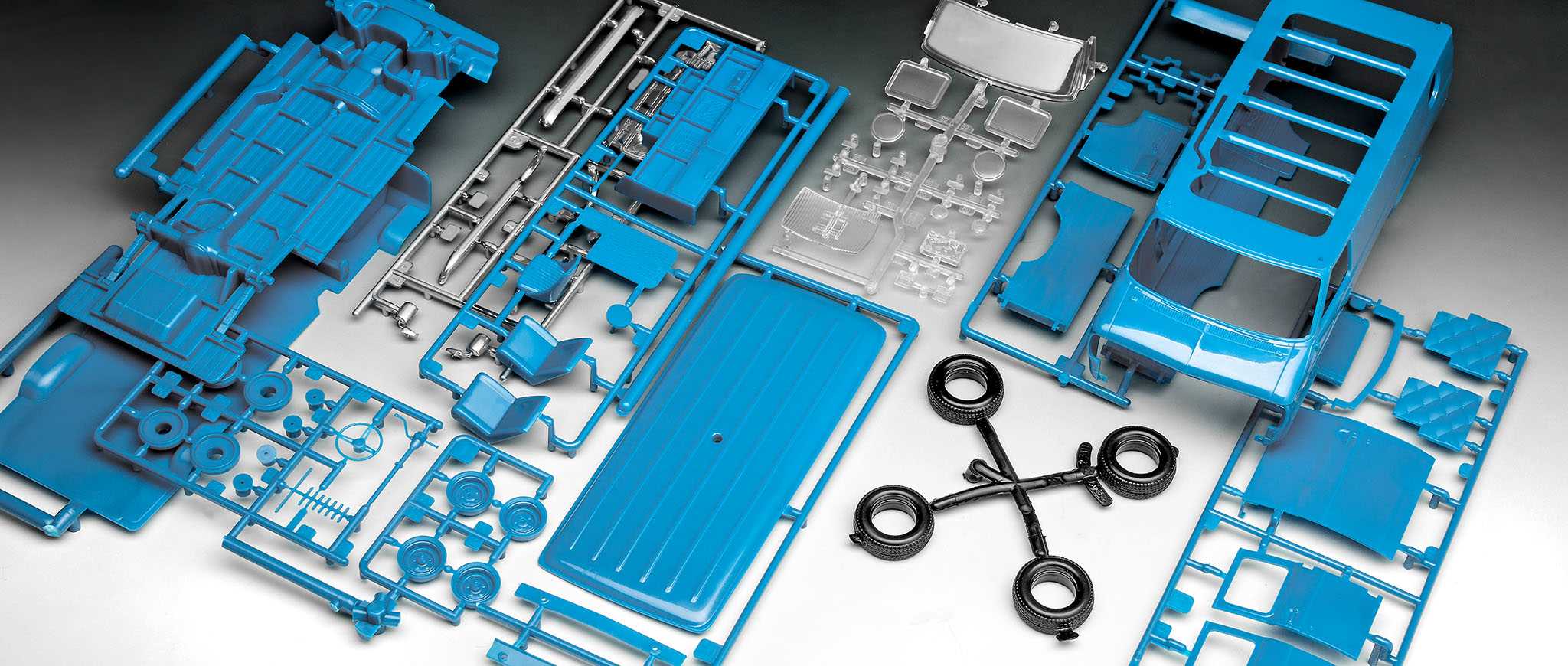 Plastic ModelKit STRANGER THINGS auto 07732 - GMC® WSQK Squawk Van (1:25)