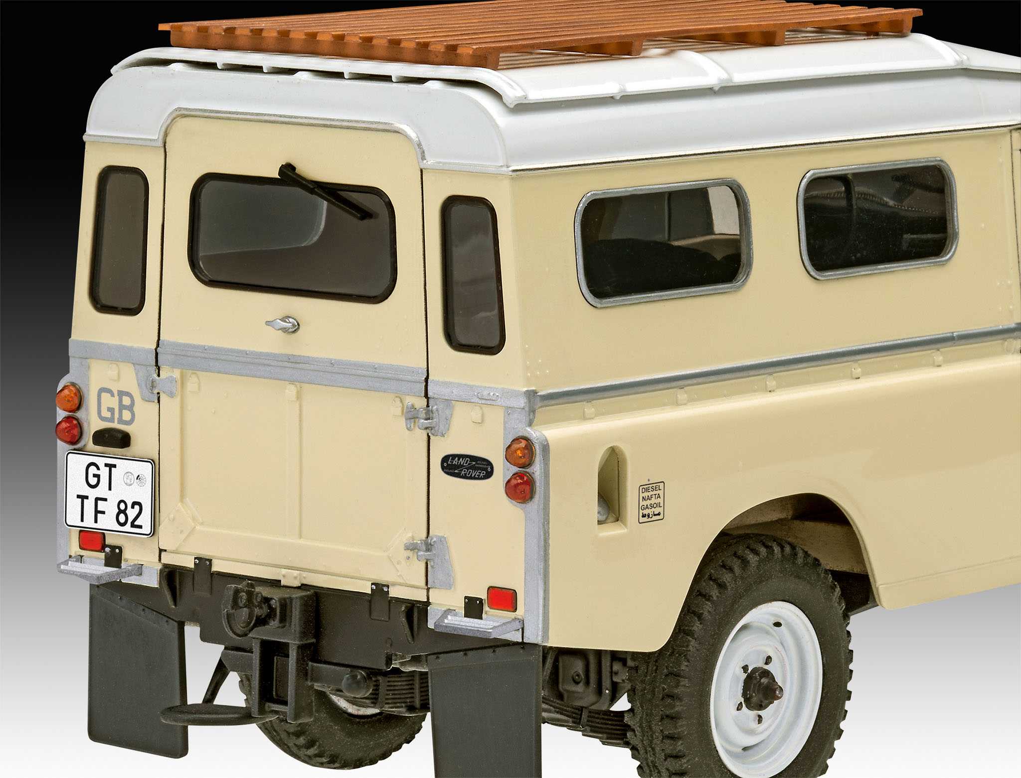 Plastic ModelKit auto 07056 - Land Rover Series III LWB (commercial) (1:24)