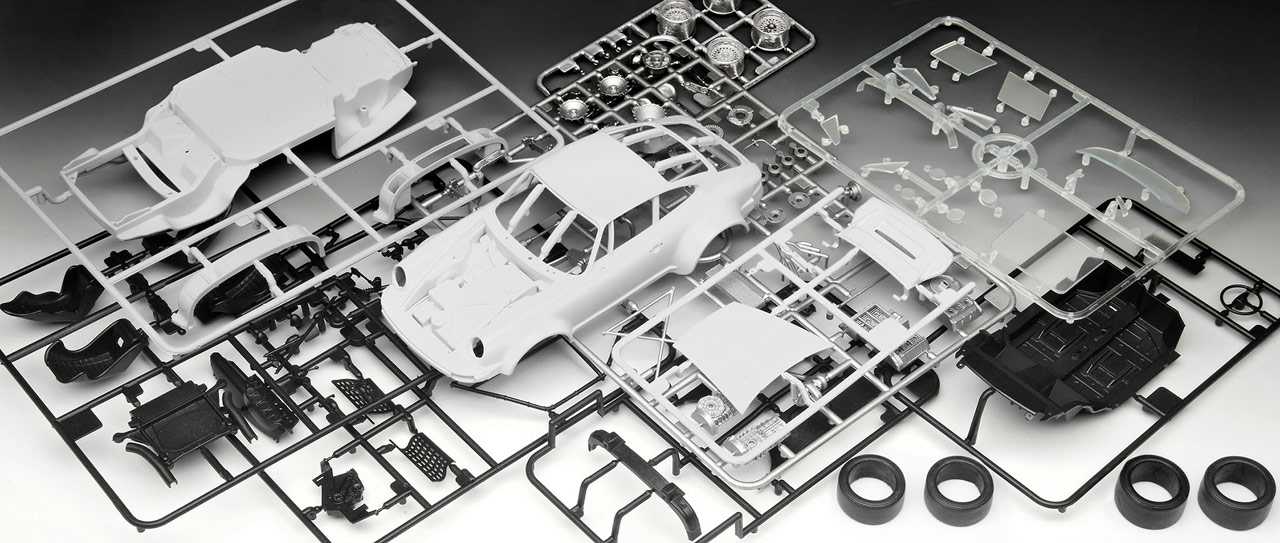 Plastic ModelKit auto 07685 - Porsche 934 RSR "Martini" (1:24)