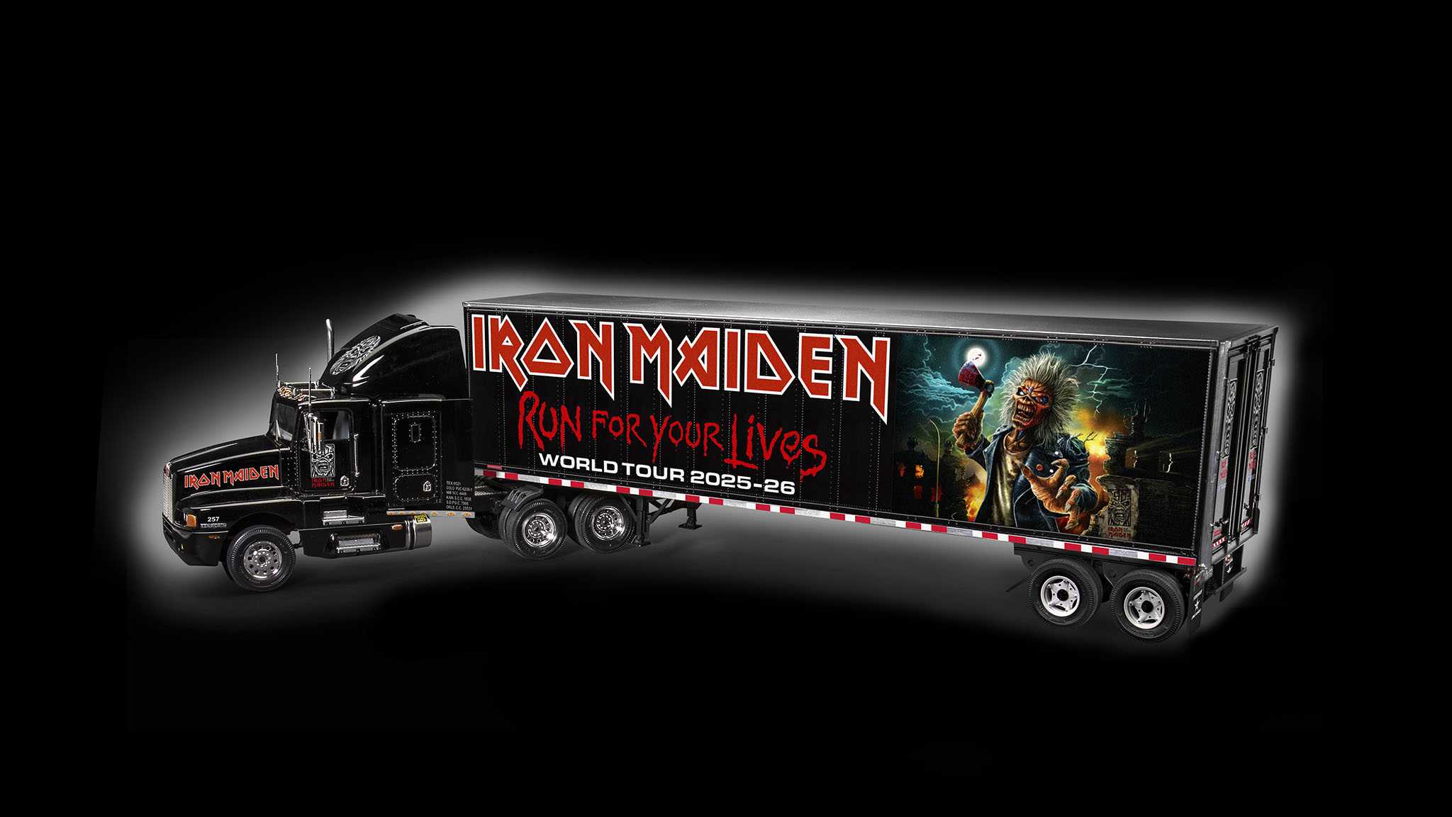Plastic ModelKit auto 07740 - Tour Truck "Iron Maiden" (1:32)
