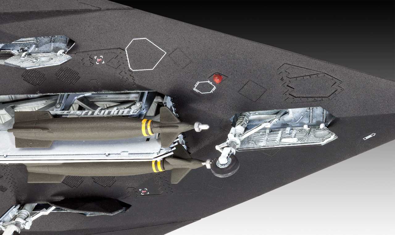 Plastic ModelKit letadlo 03899 - Lockheed Martin F-117A Nighthawk Stealth Fighter (1:72)