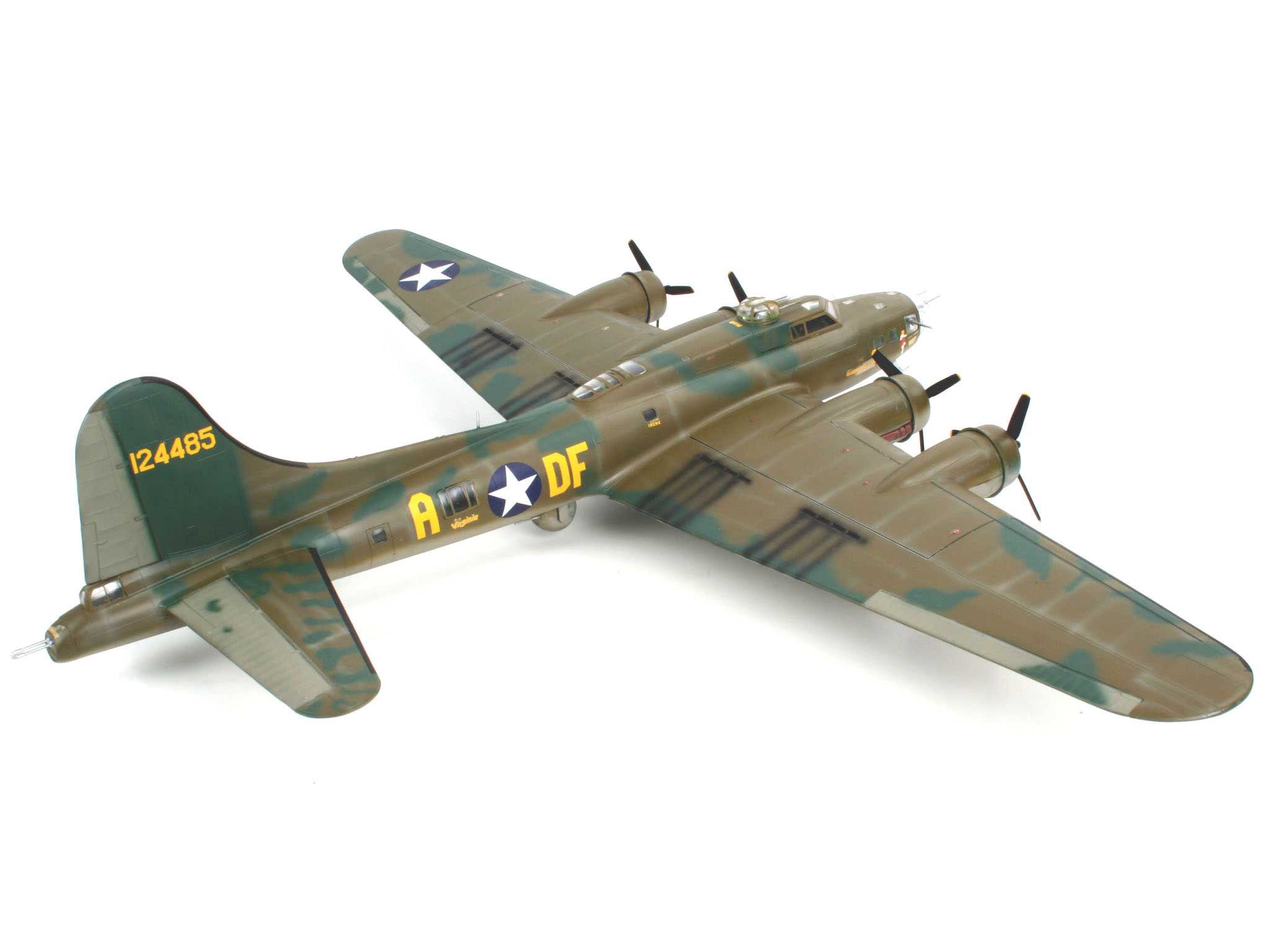 Plastic ModelKit letadlo 04279 - B-17F "Memphis Belle" (1:72)