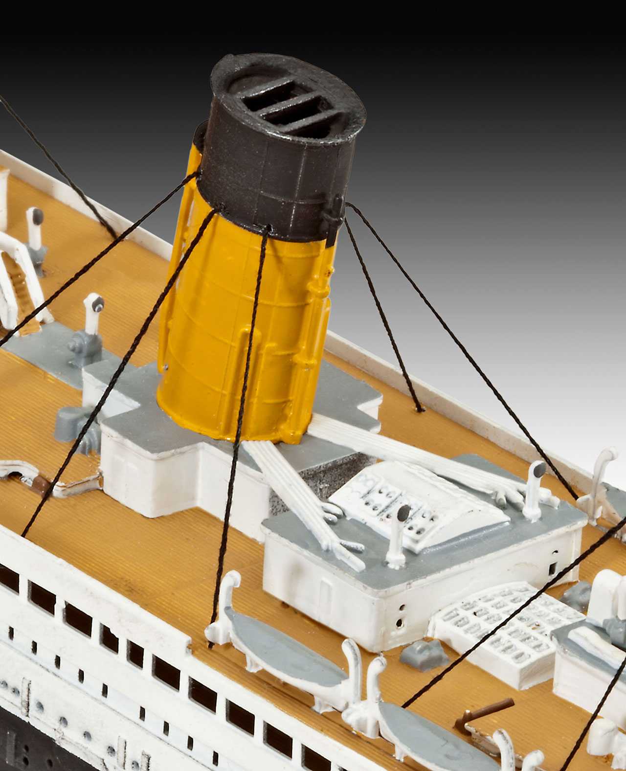 Plastic ModelKit loď 05210 - R.M.S. TITANIC (1:700)