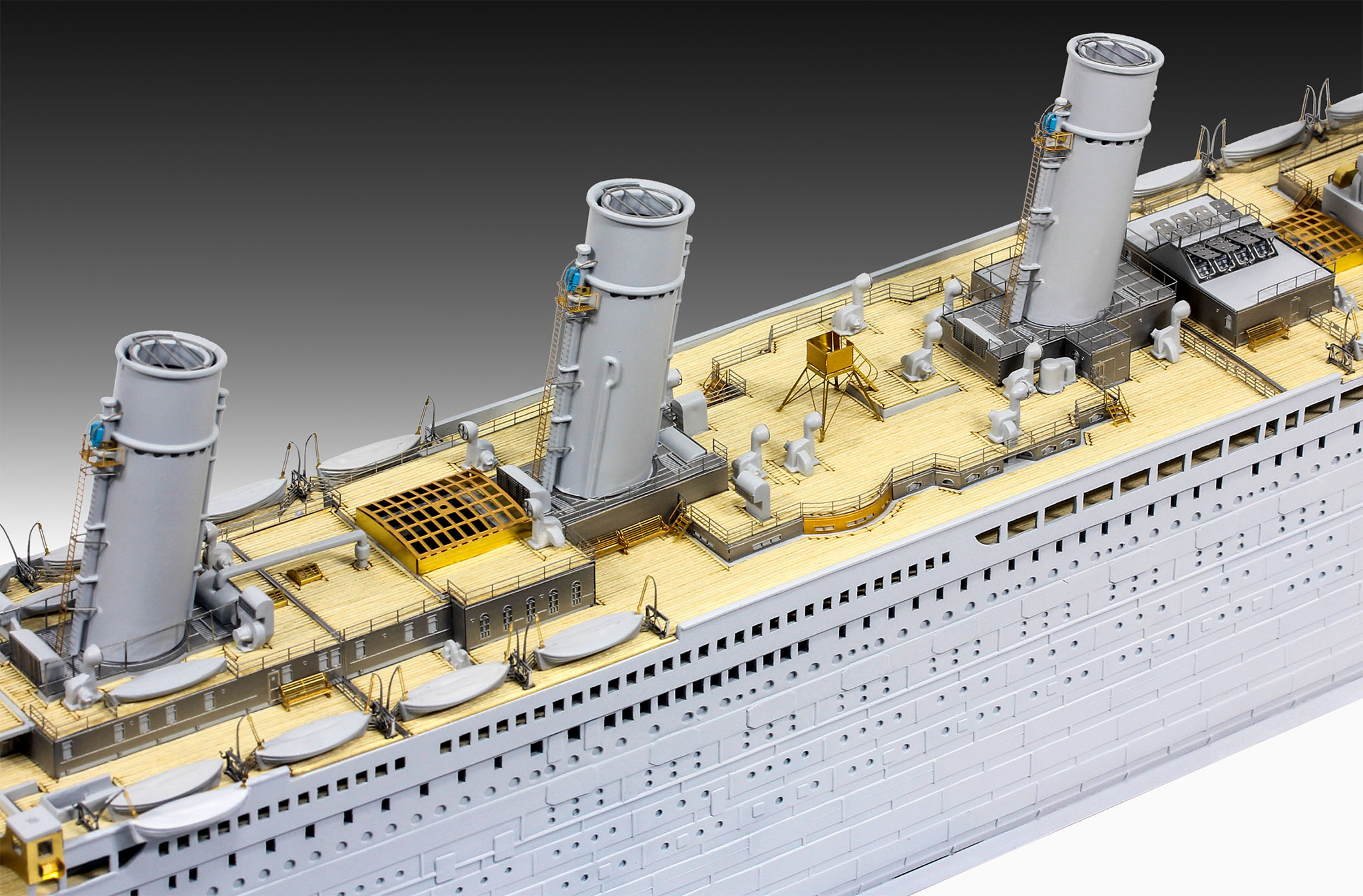 Plastic ModelKit loď 05243 - Titanic (Platinum Edition) (1:400)