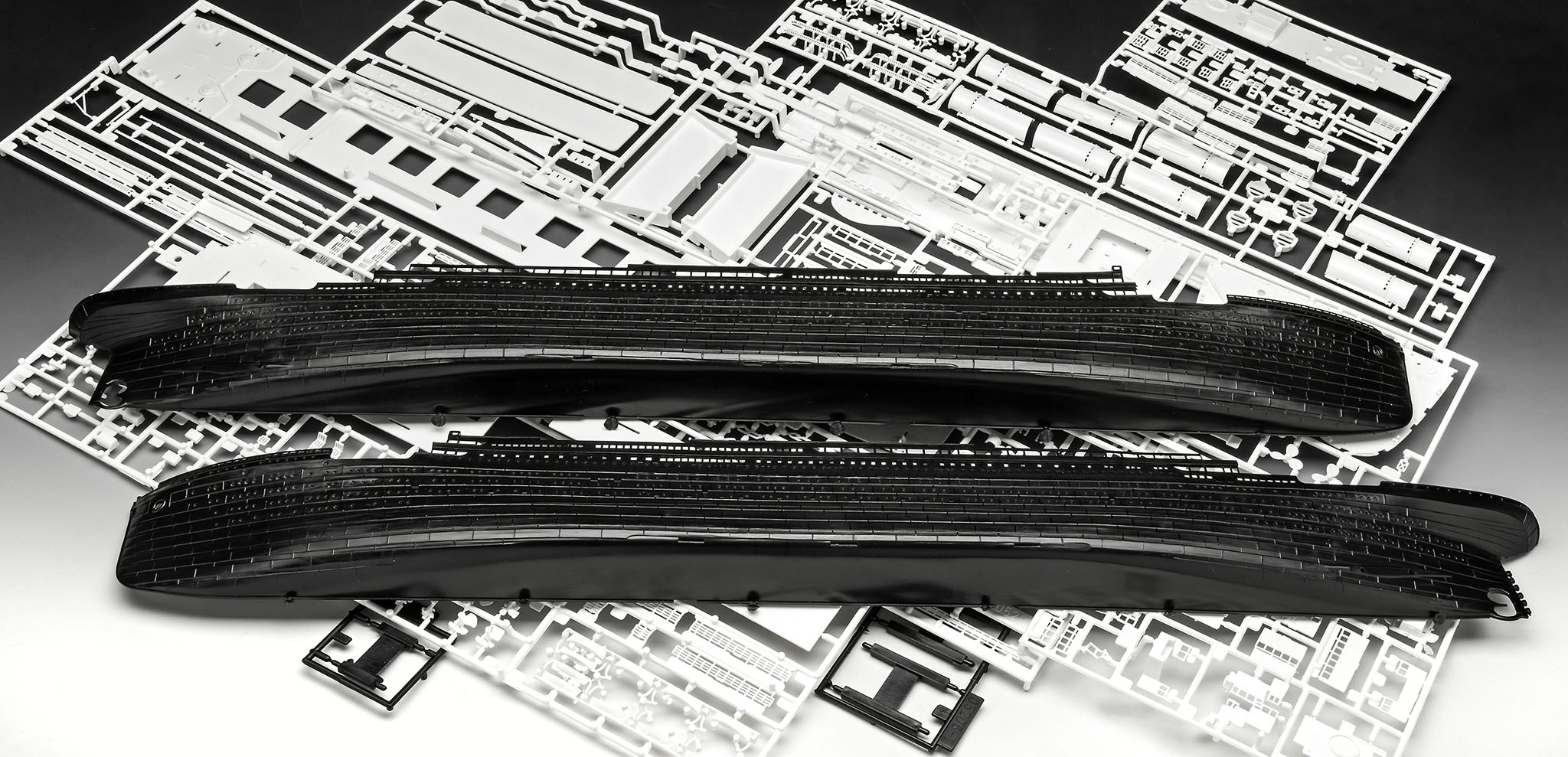 Plastic ModelKit loď 05243 - Titanic (Platinum Edition) (1:400)