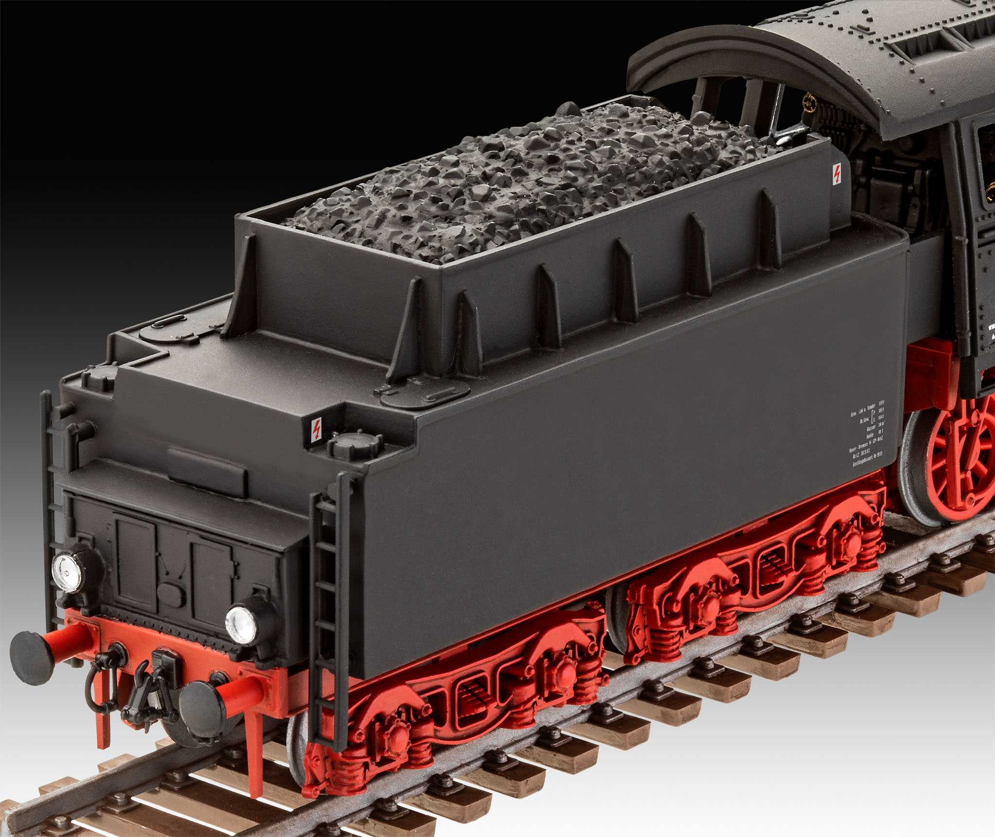 Plastic ModelKit lokomotiva 02166 - Standard express locomotive 03 class with tender (1:87)