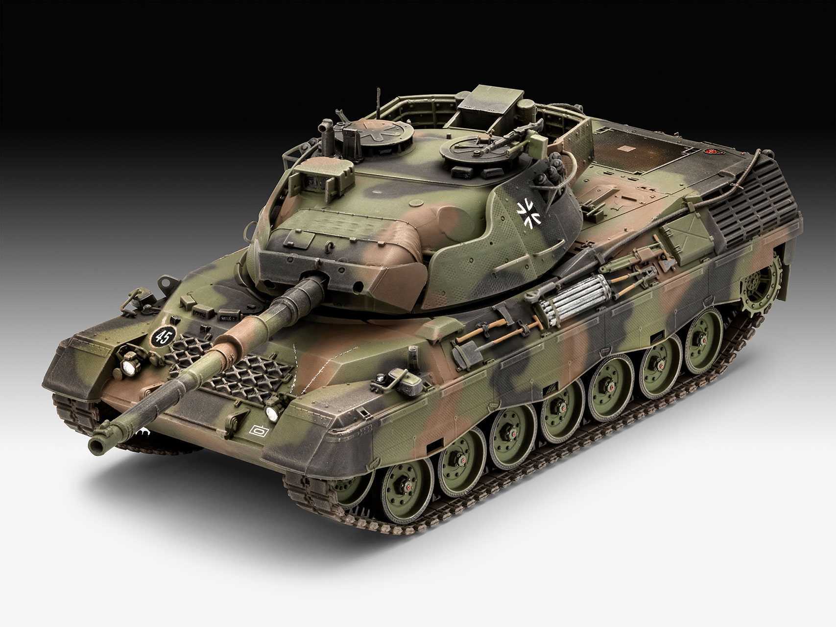 Plastic ModelKit tank 03320 - Leopard 1A5 (1:35)