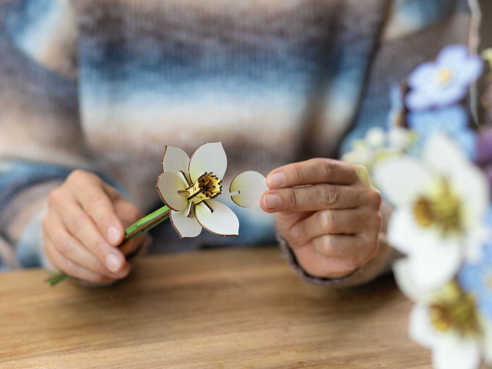 REVELL Flowers 00630 - Blossom Festival